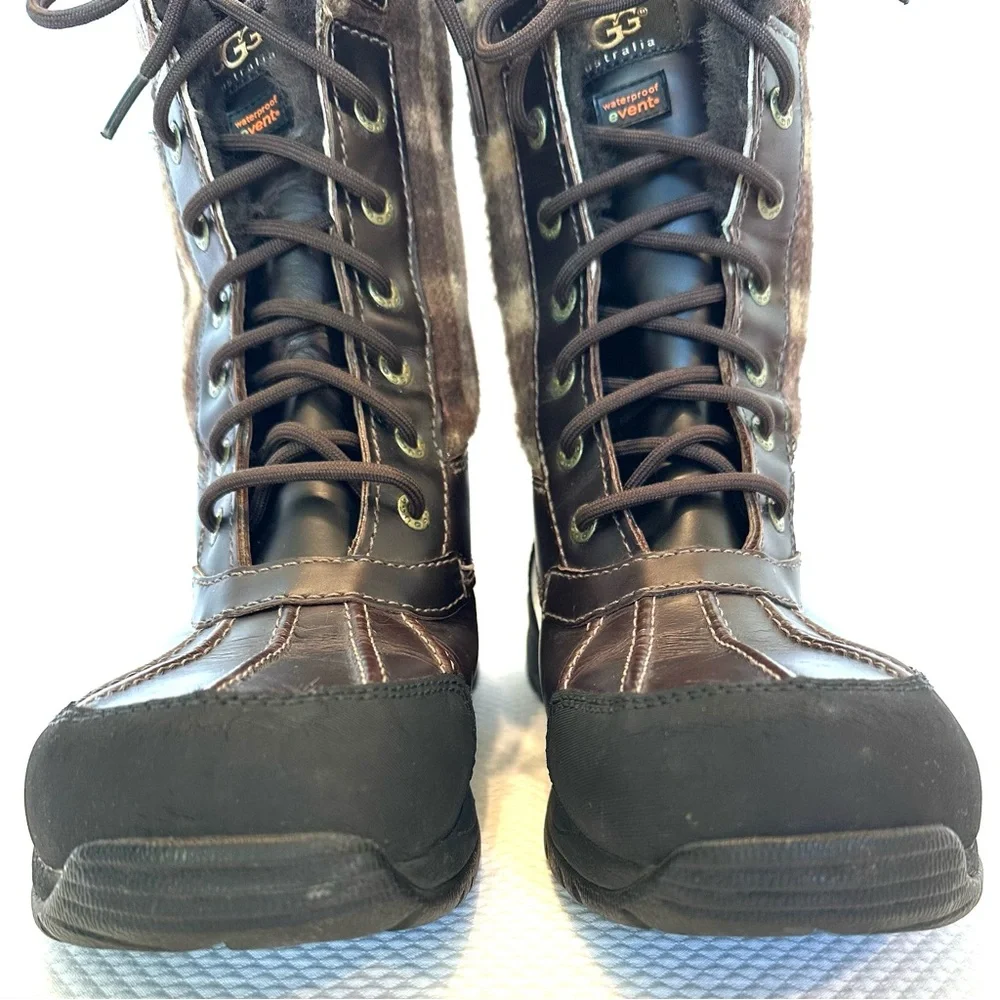 UGG lace up